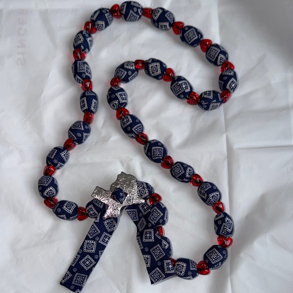 Texas-themed bandana-style scarf collar